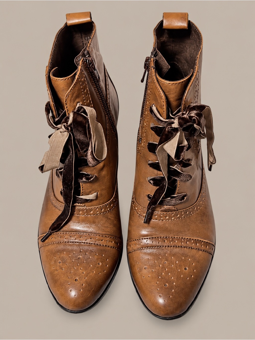 Born Tan Brown Leather Lace-Up Ankle Boots with Velvet Ribbon